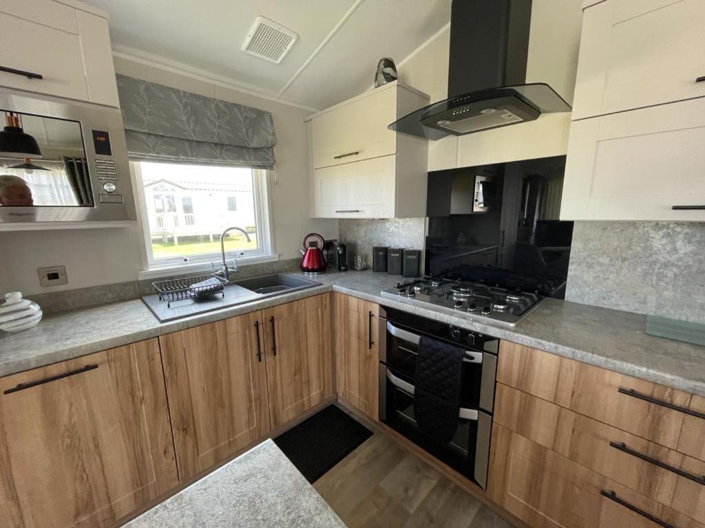 Seton Sands Holiday Park - Premium Caravan - 2 Bedroom Sleeps 4 (Adults Only) Port Seton Buitenkant foto
